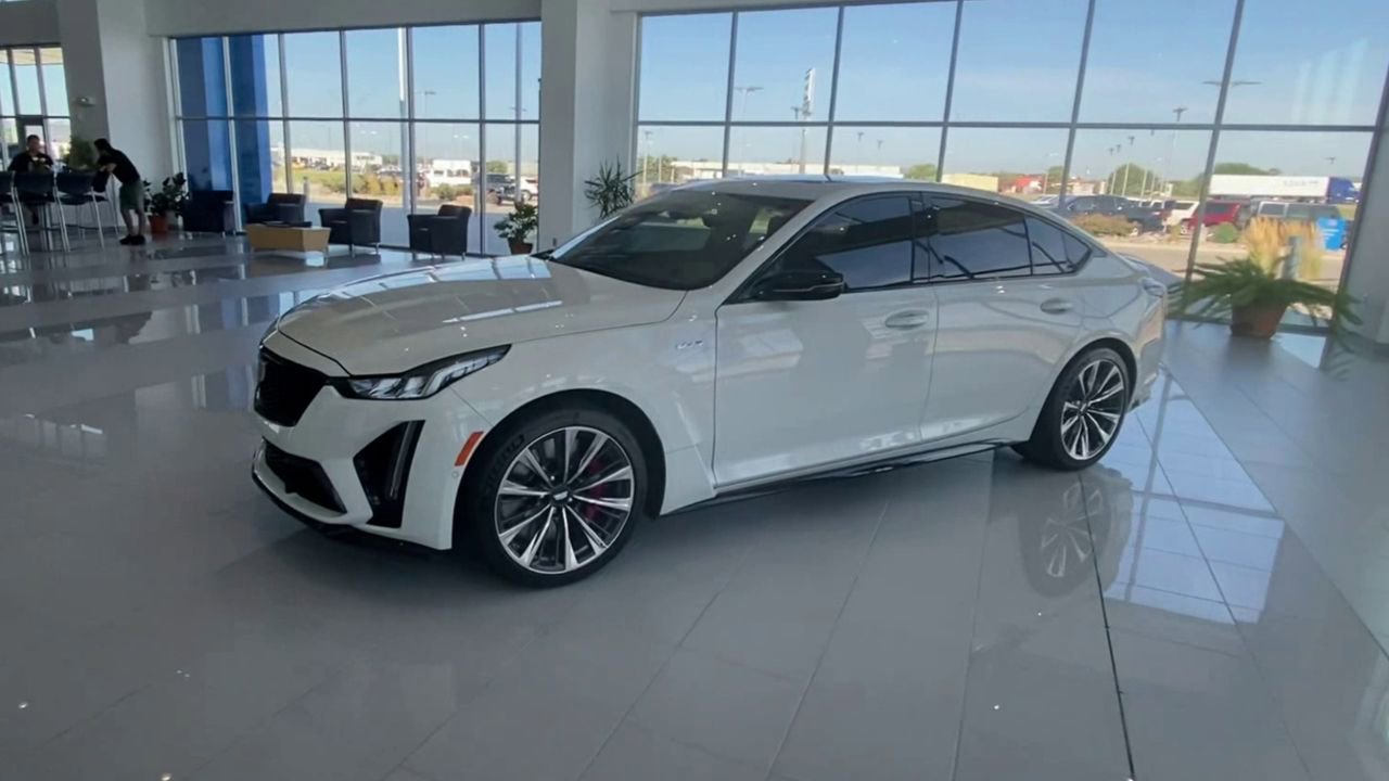 Used 2022 Cadillac CT5 V Blackwing w/ Parking Package RWD image 4