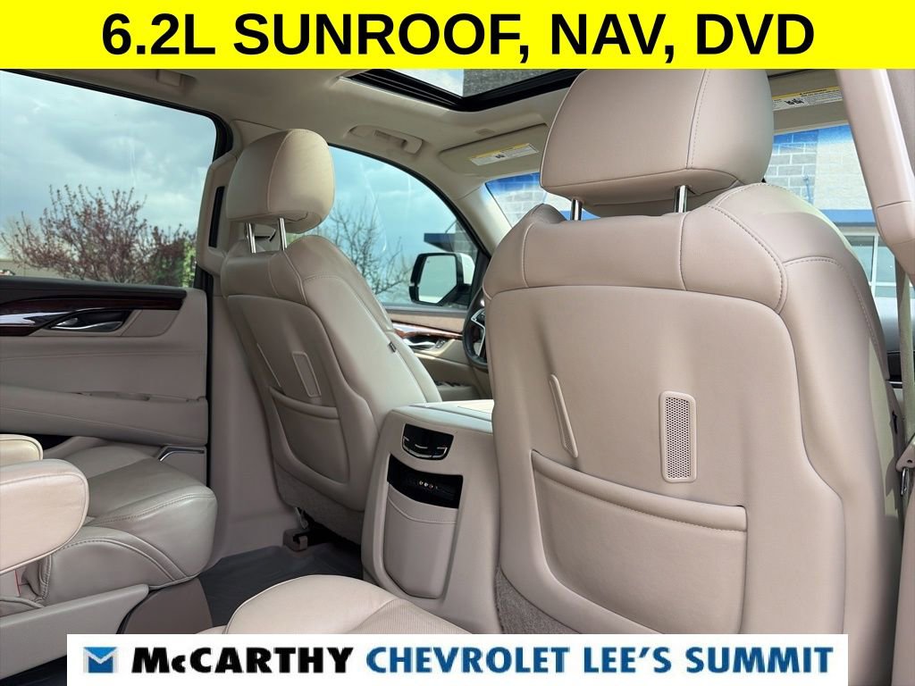 Used 2015 Cadillac Escalade ESV Luxury image 28