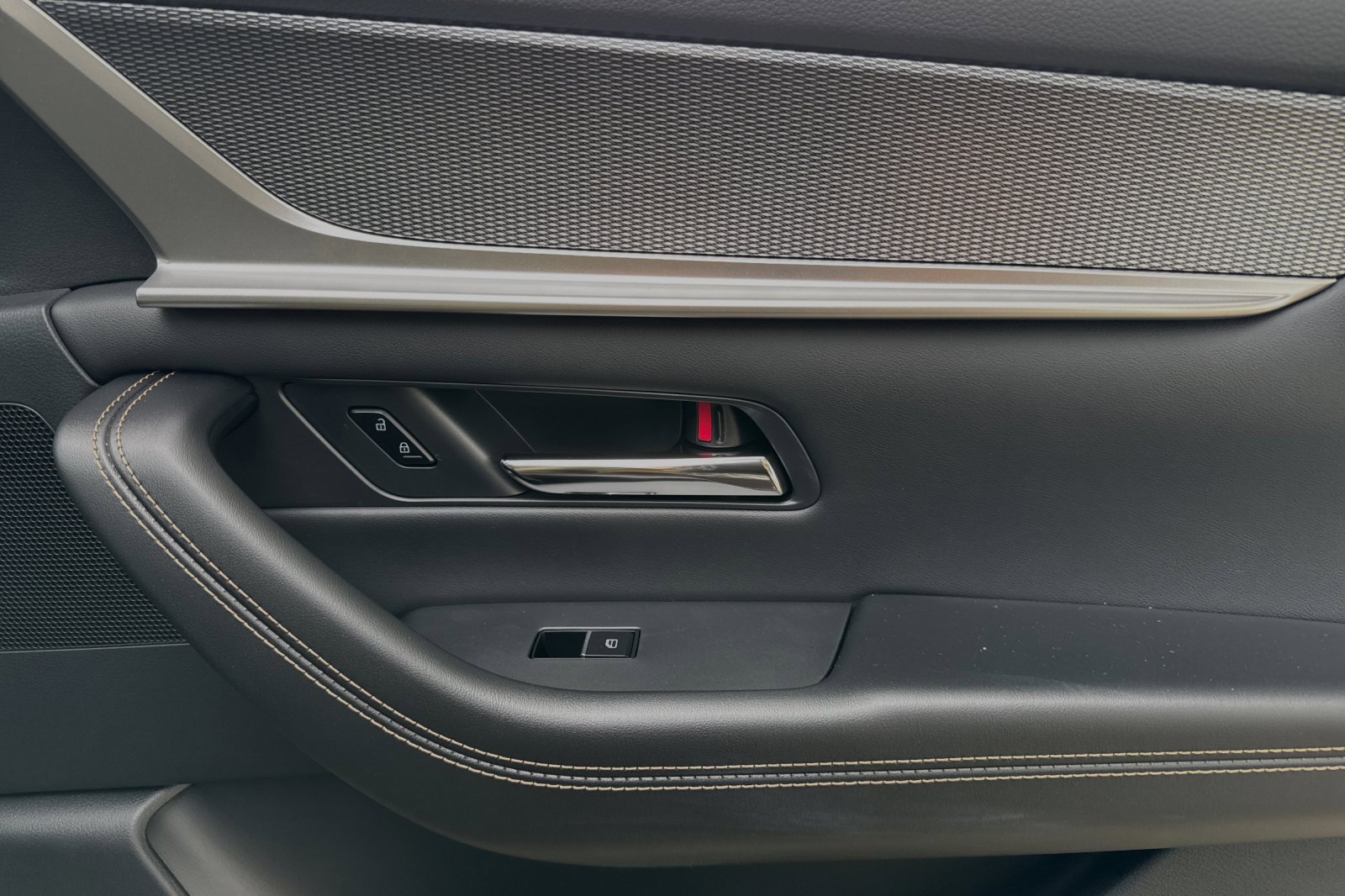 New 2025 MAZDA CX-70 Plug-In Hybrid w/ Premium Plus image 19