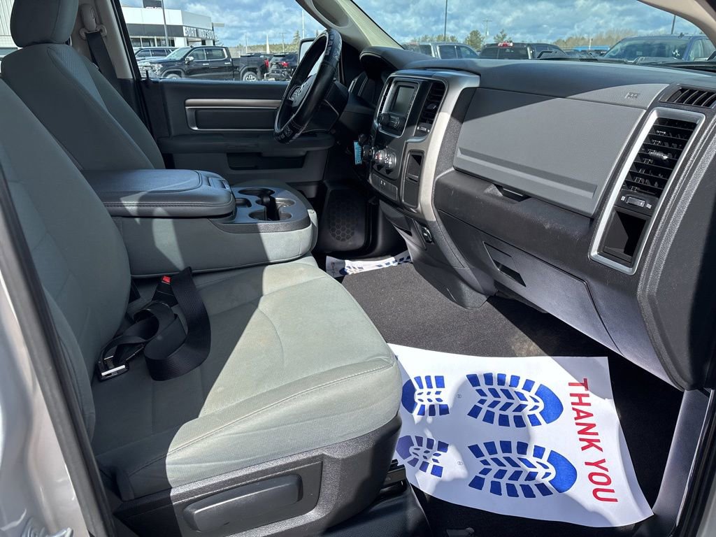 Used 2018 RAM 1500 Classic SLT image 14