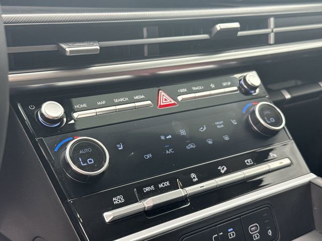 Certified 2024 Hyundai Santa Fe SEL FWD image 18