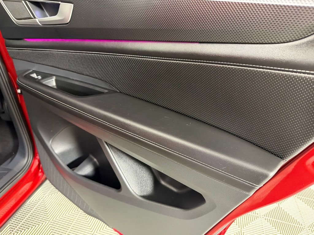 Used 2024 Volkswagen Atlas Cross Sport SEL R-Line image 32