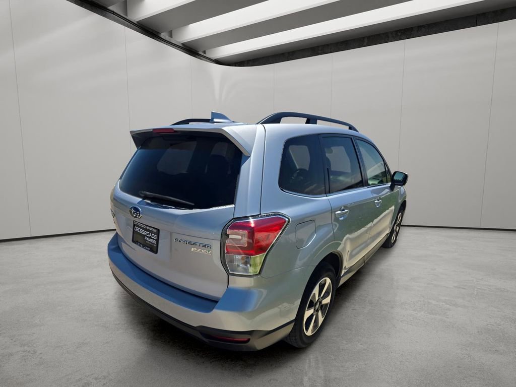 Used 2017 Subaru Forester 2.5i Limited AWD/4WD image 5