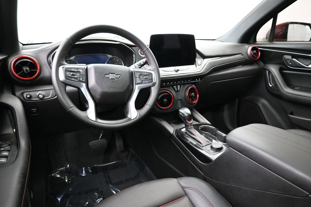Used 2024 Chevrolet Blazer RS w/ Enhanced Convenience Package AWD/4WD image 11