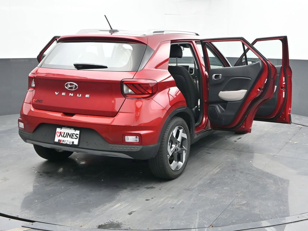 Used 2025 Hyundai Venue SEL image 74