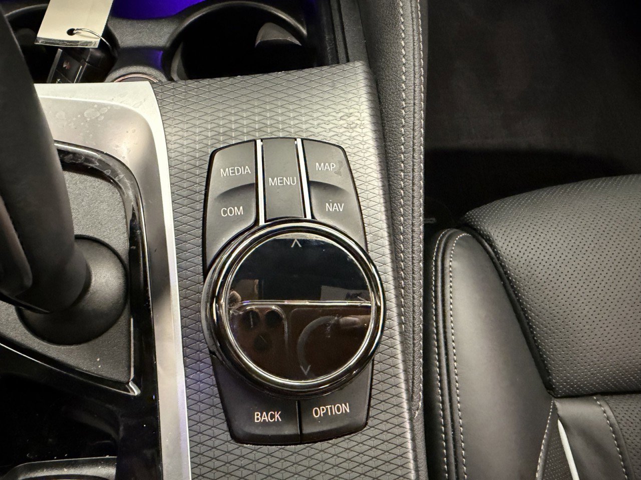 Used 2023 BMW 530i xDrive w/ Executive Package image 34