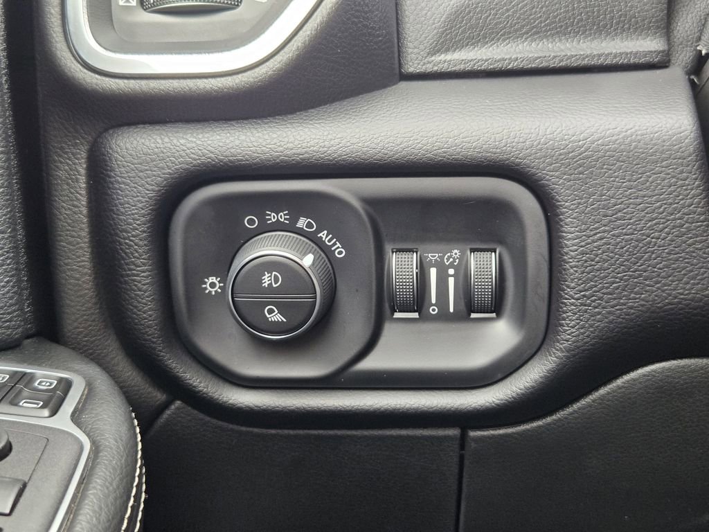 Used 2024 RAM 3500 Laramie w/ Night Edition AWD/4WD image 26