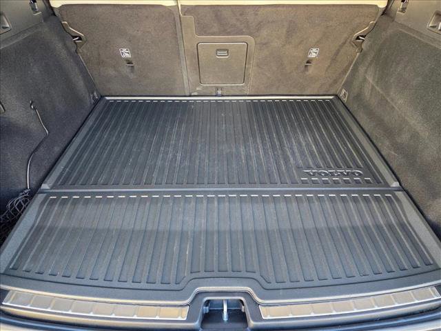 Used 2023 Volvo XC60 T8 Ultimate image 6