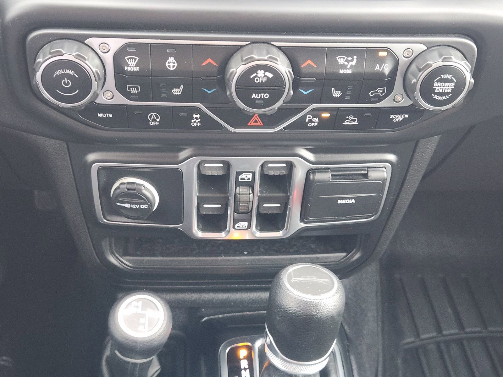 Used 2021 Jeep Gladiator Sport AWD/4WD image 19