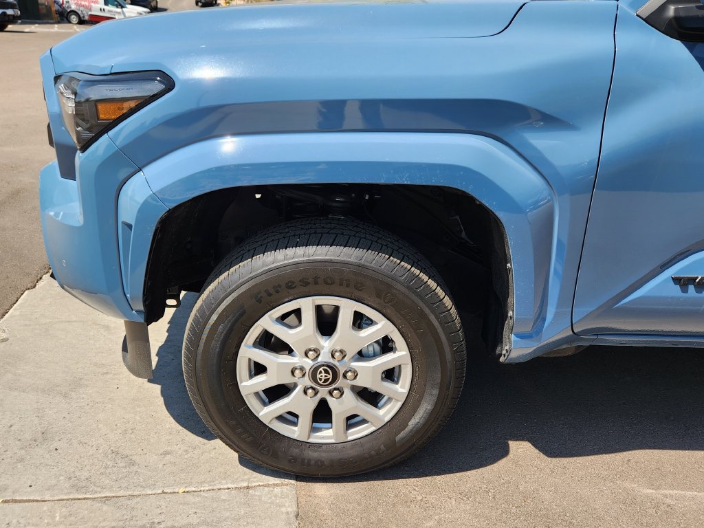 Used 2026 Toyota Tacoma SR5 AWD/4WD image 9