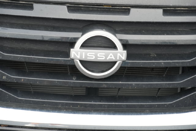 Used 2025 Nissan Pathfinder SV FWD image 5