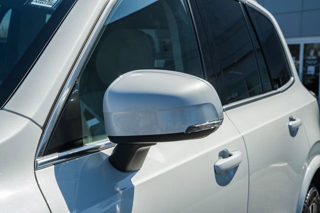 Certified 2022 Volvo XC90 T6 Momentum w/ Climate Package image 14