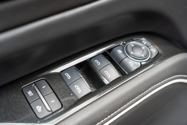 Used 2024 Cadillac Escalade Premium Luxury w/ Performance Package image 33