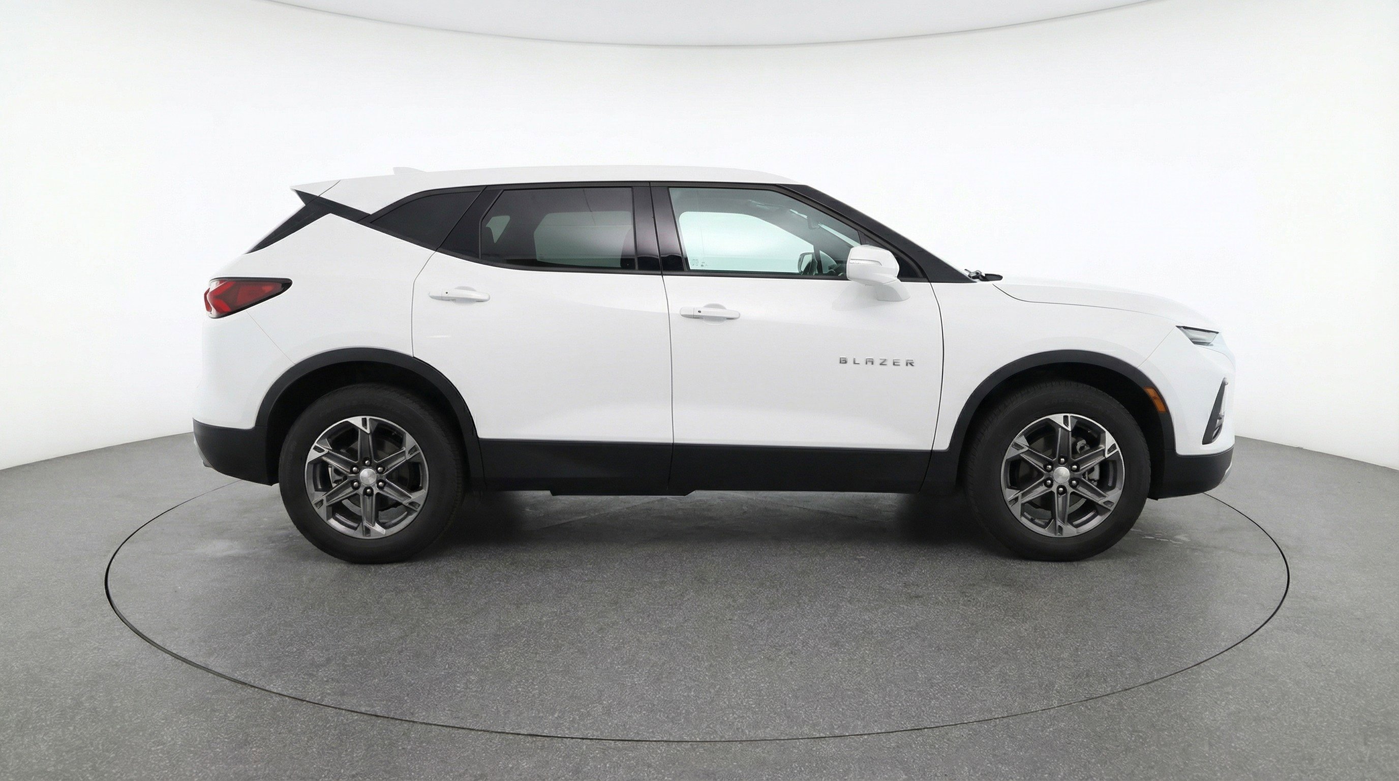 Used 2025 Chevrolet Blazer LT image 11