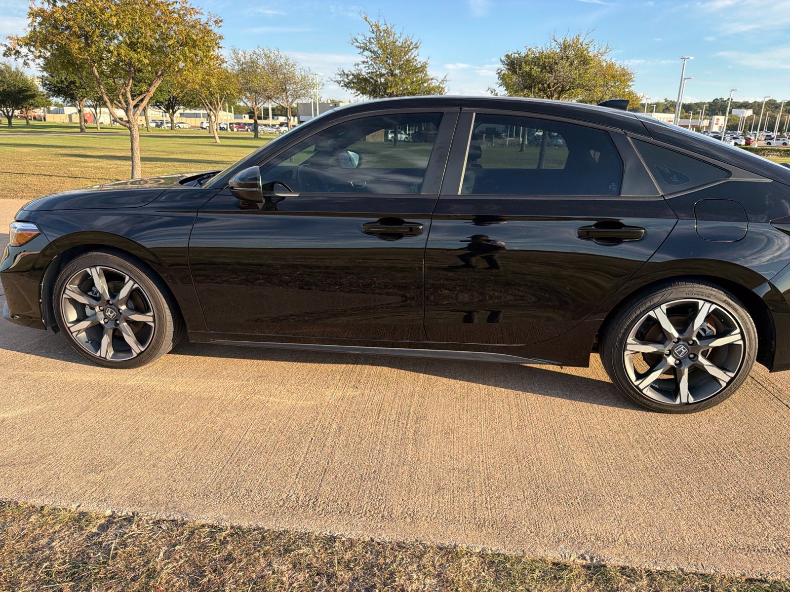 Used 2025 Honda Civic Sport Touring image 5