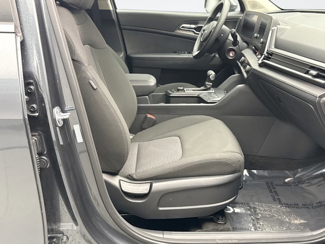 Used 2025 Kia Sportage LX image 16