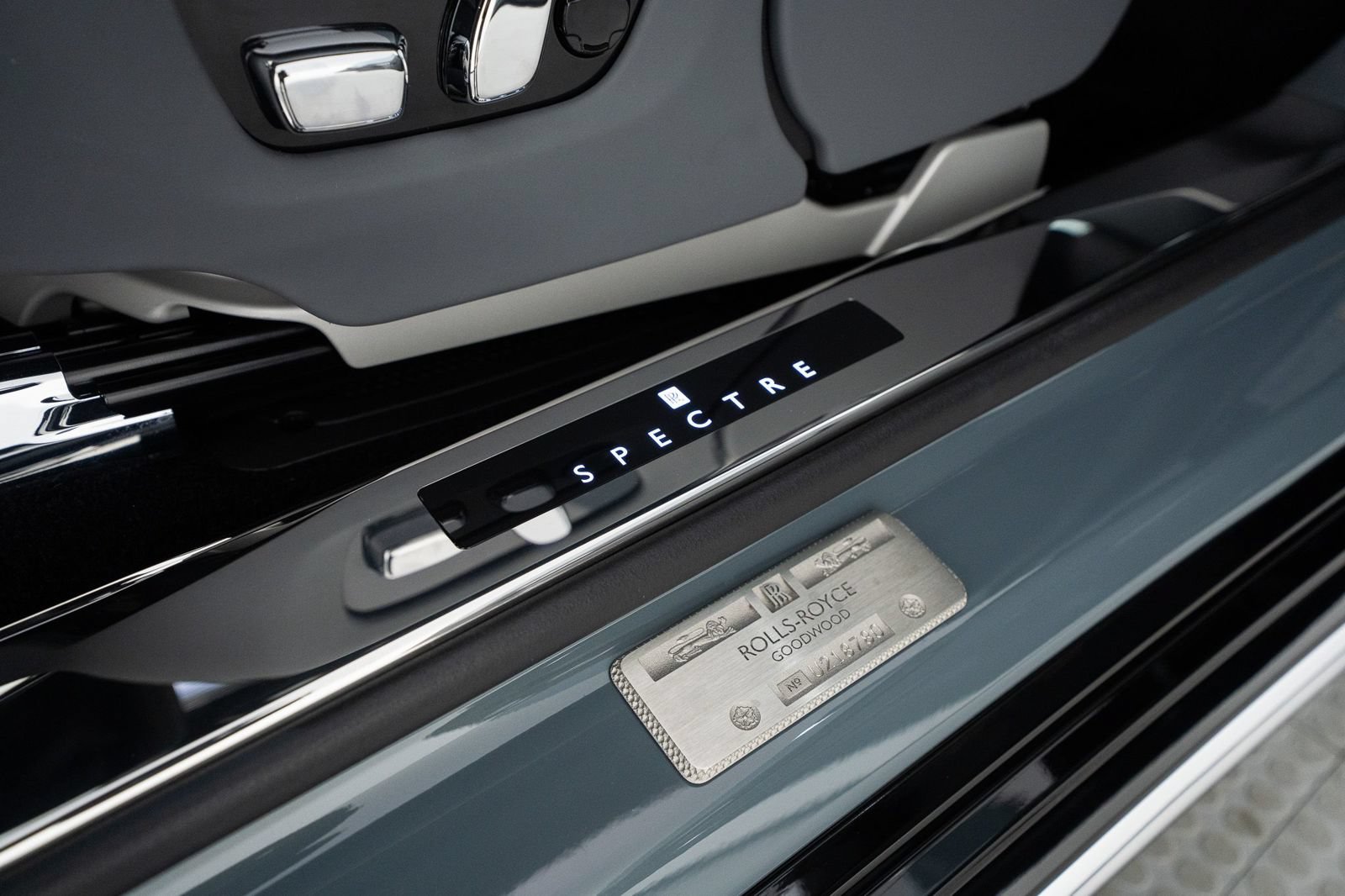 Used 2024 Rolls-Royce Spectre w/ Leather Finishing Pack AWD/4WD image 28