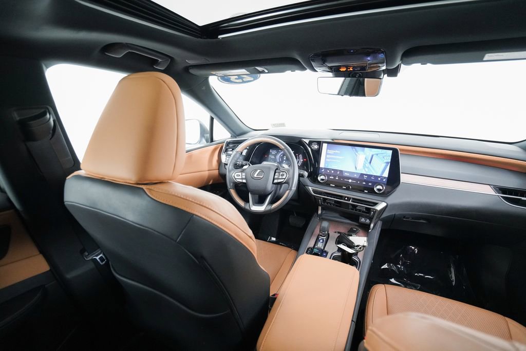 Certified 2023 Lexus RX 350 w/ Cold Area Package image 16