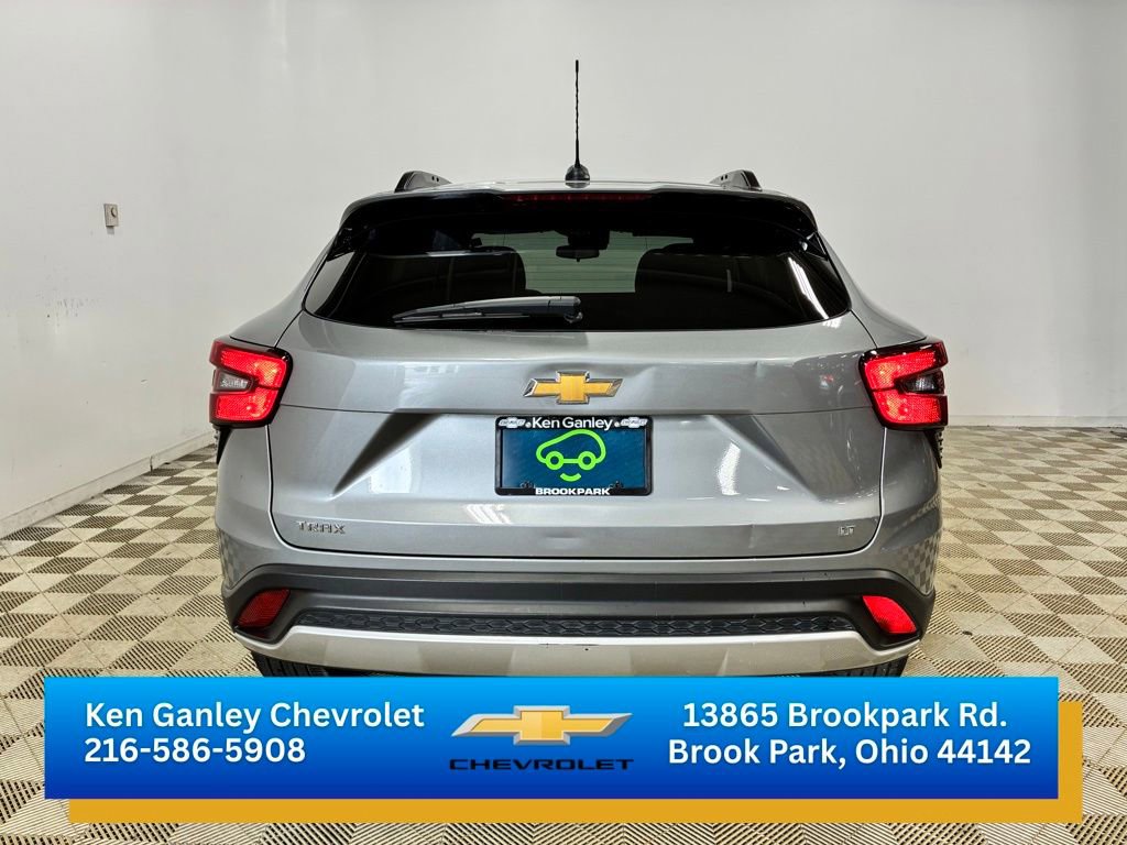 Certified 2024 Chevrolet Trax LT w/ Driver Confidence Package FWD image 5