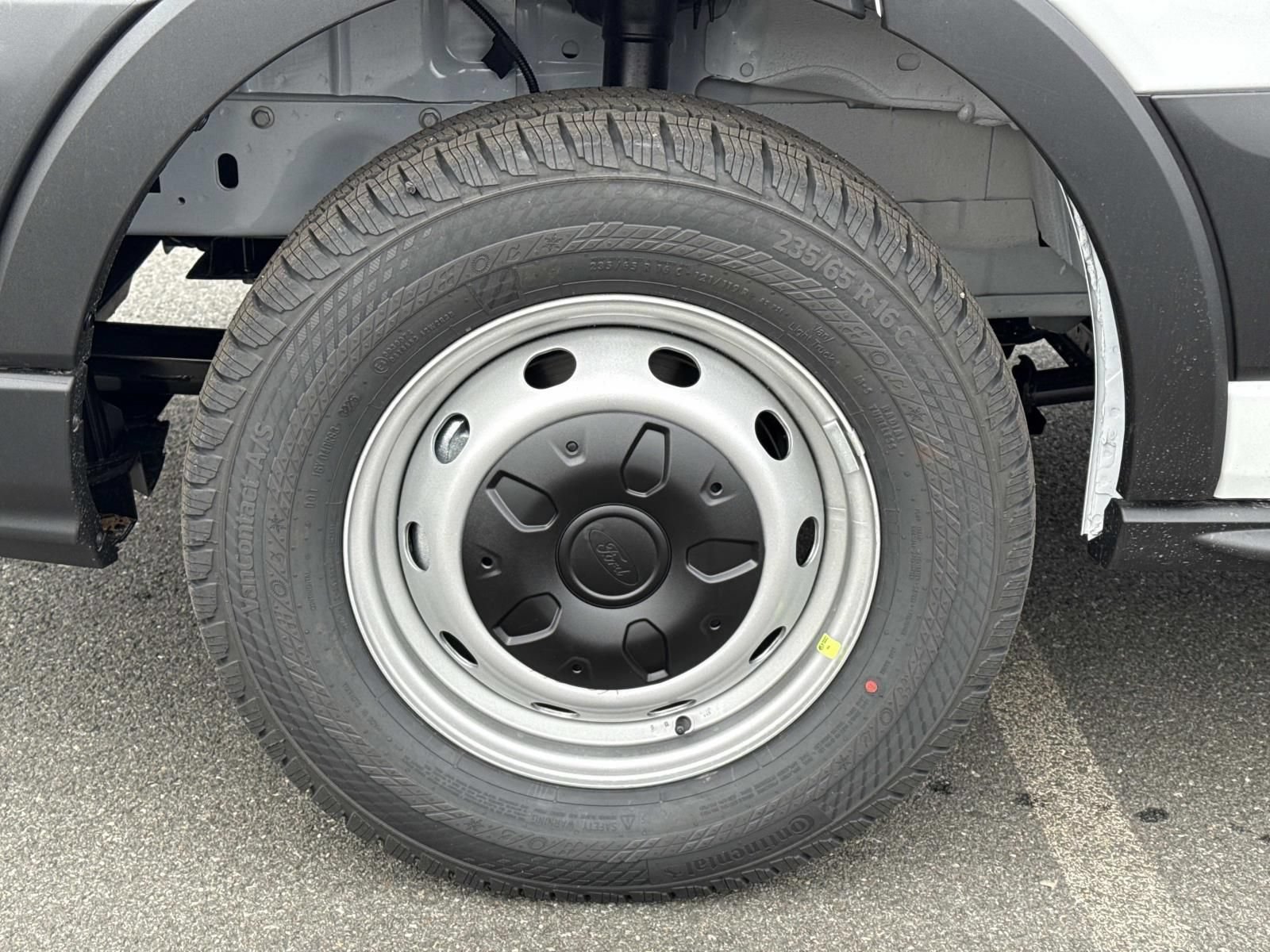 New 2026 Ford Transit 250 Low Roof w/ Load Area Protection Package RWD image 9