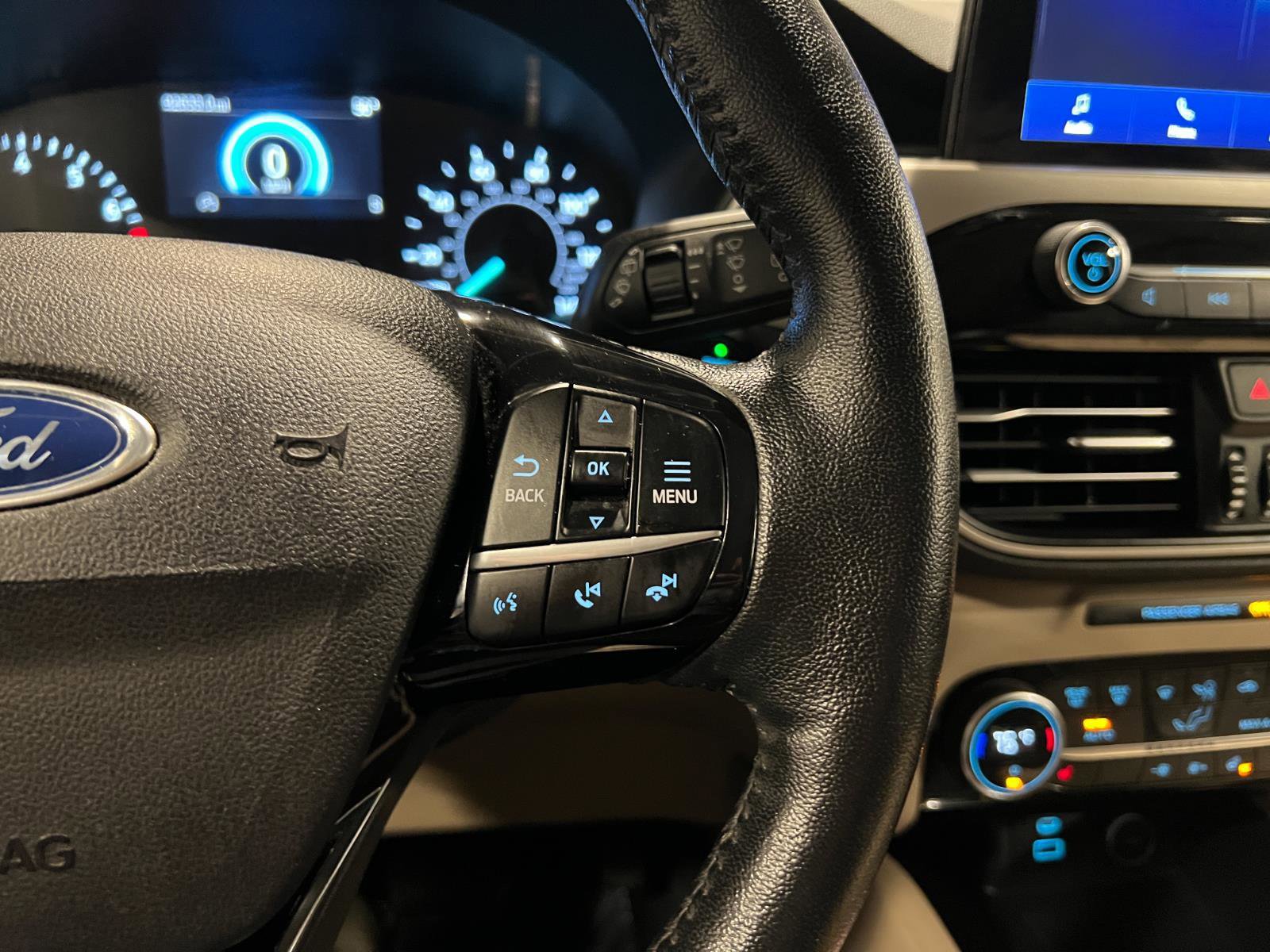 Used 2021 Ford Escape SEL image 15