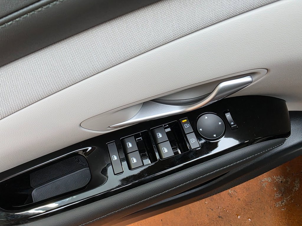 New 2026 Hyundai Tucson Limited image 25