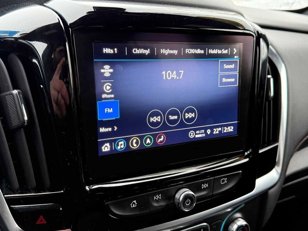 Used 2023 Chevrolet Traverse RS image 52