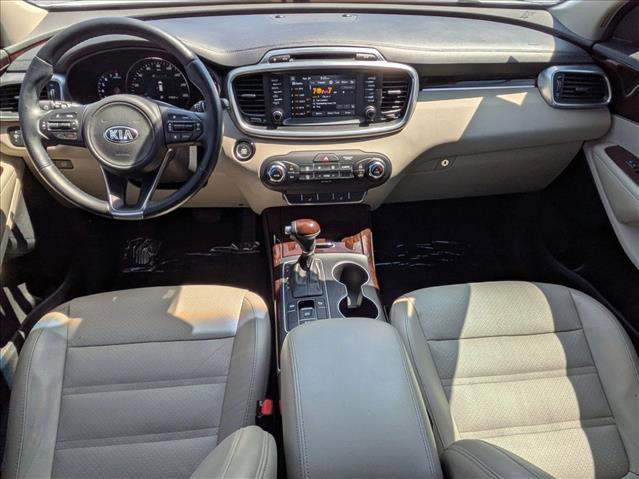 Used 2017 Kia Sorento EX w/ EX Advanced Touring Package FWD image 17