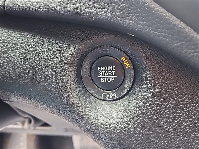 Used 2019 Jeep Cherokee Limited w/ Trailer Tow Group image 27