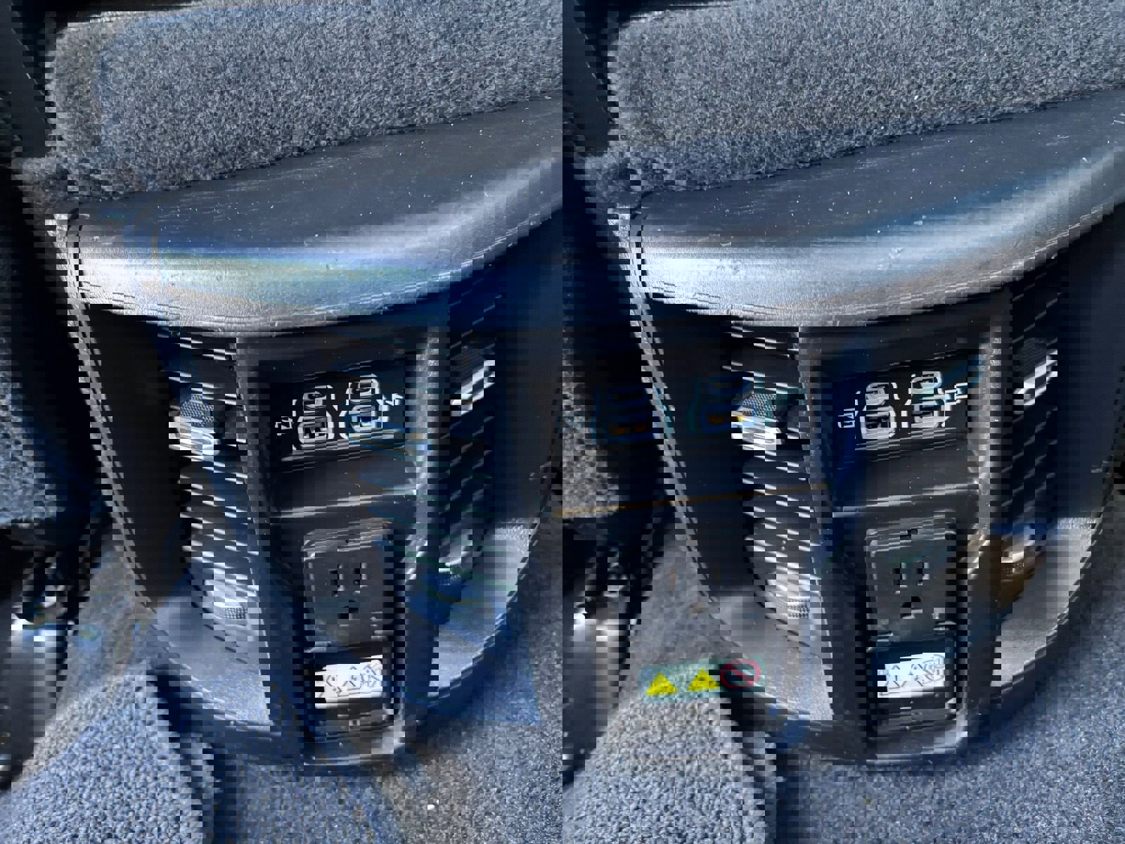 Used 2024 RAM 2500 Laramie w/ Safety Group image 19