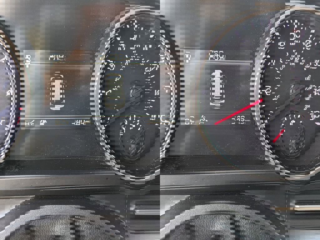 Certified 2024 Kia Carnival LX image 29