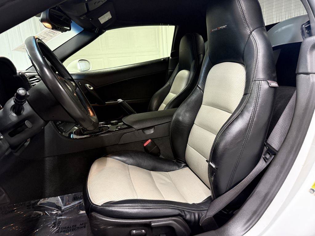 Used 2011 Chevrolet Corvette Grand Sport w/ Preferred Equipment Group RWD image 20