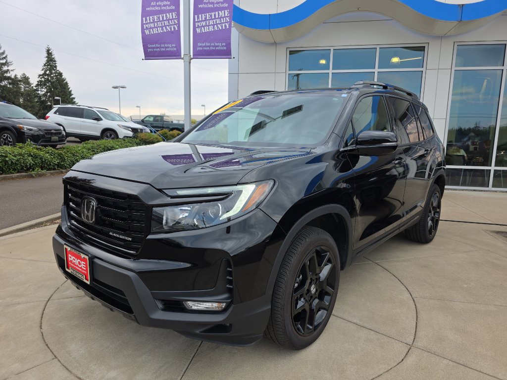 Used 2024 Honda Passport Black Edition image 2