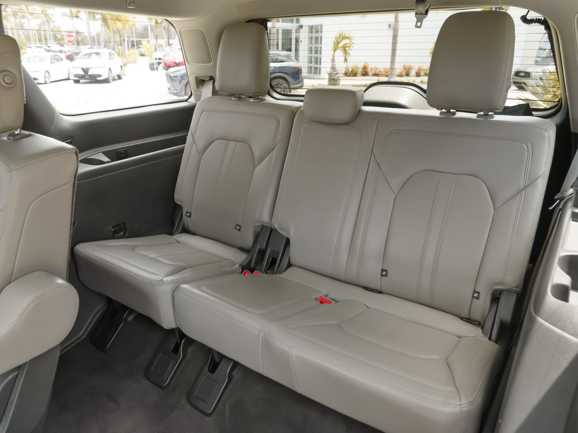 Used 2019 Ford Expedition Limited w/ Equipment Group 301A RWD image 44