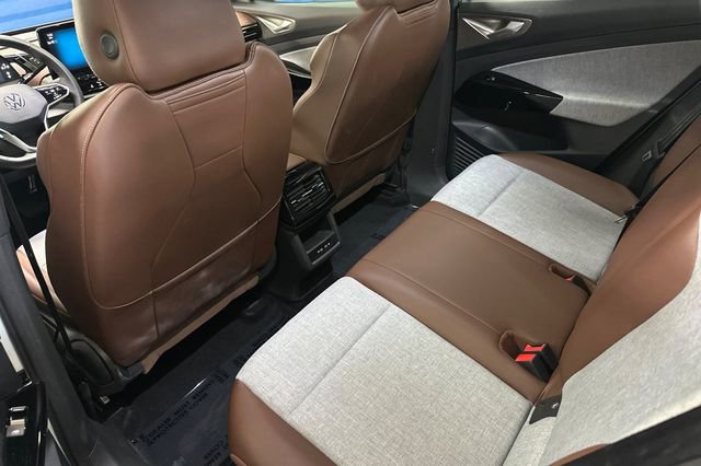 Used 2023 Volkswagen ID.4 Pro image 14