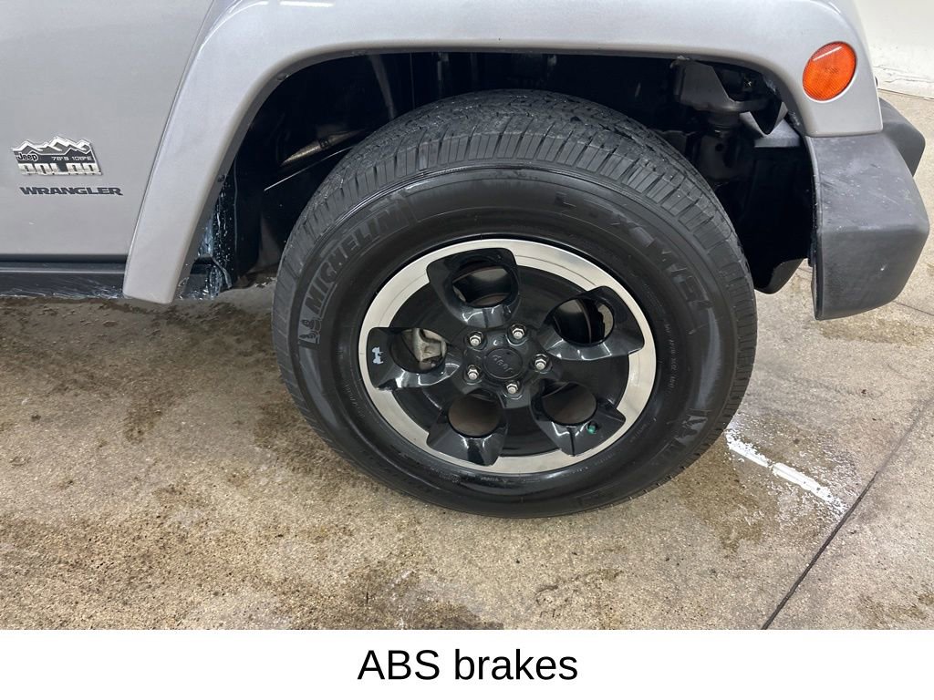 Used 2014 Jeep Wrangler Unlimited Sahara AWD/4WD image 16