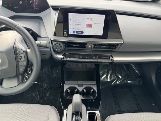 Used 2024 Toyota Prius LE image 2