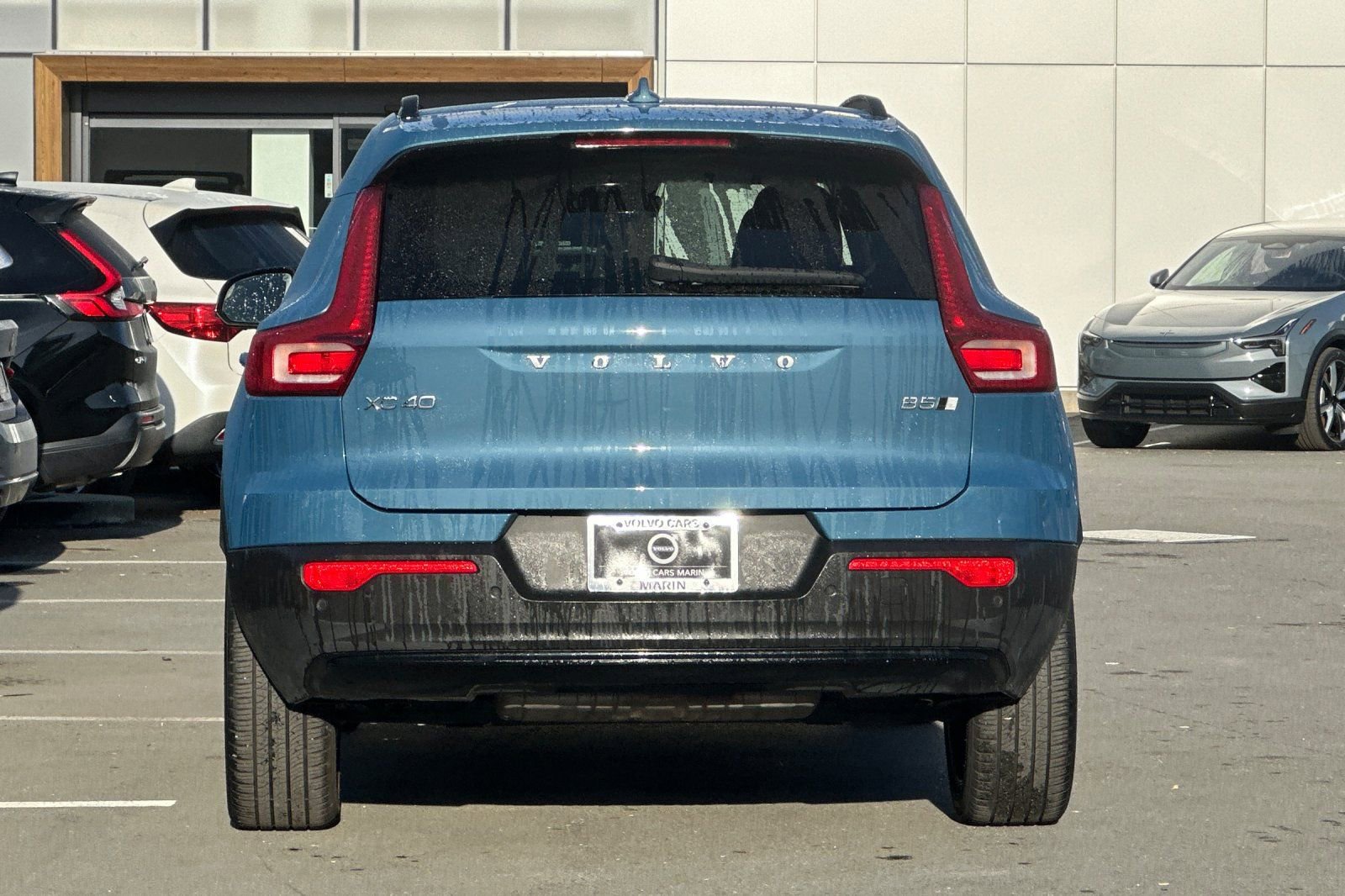 Certified 2023 Volvo XC40 B5 Plus w/ Driver Assist Package image 8