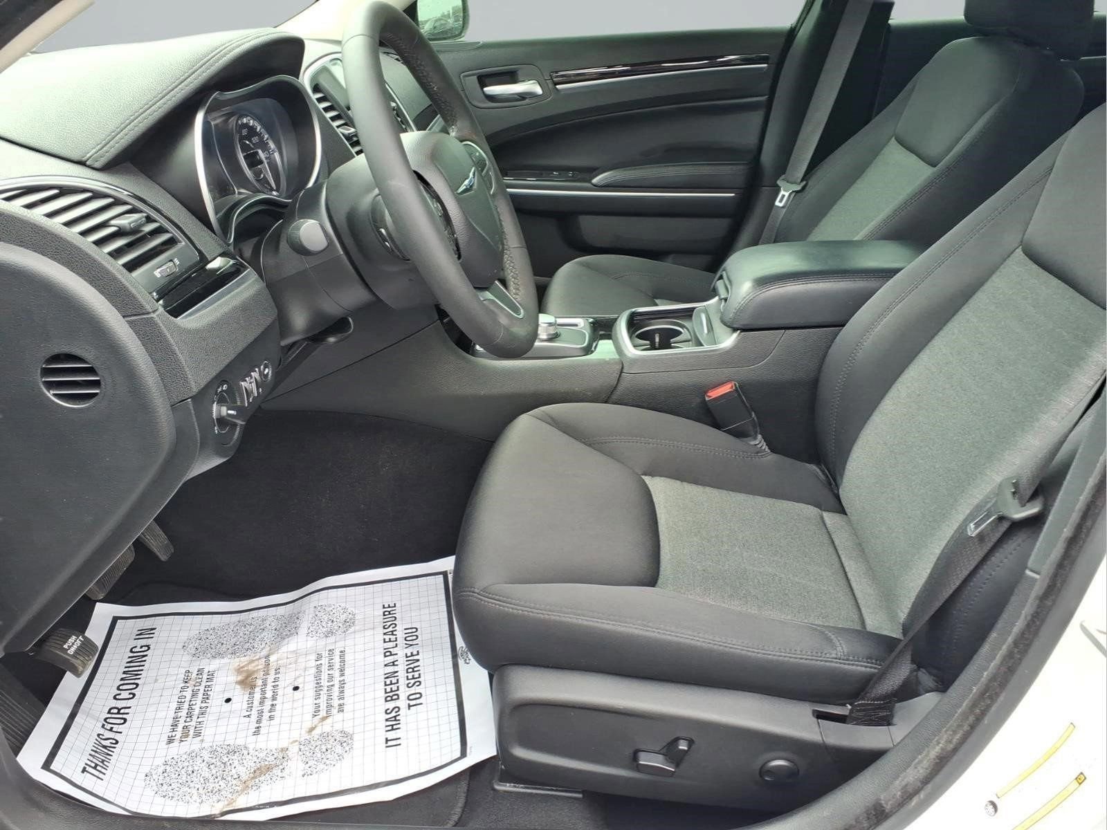 Used 2023 Chrysler 300 Touring RWD image 20