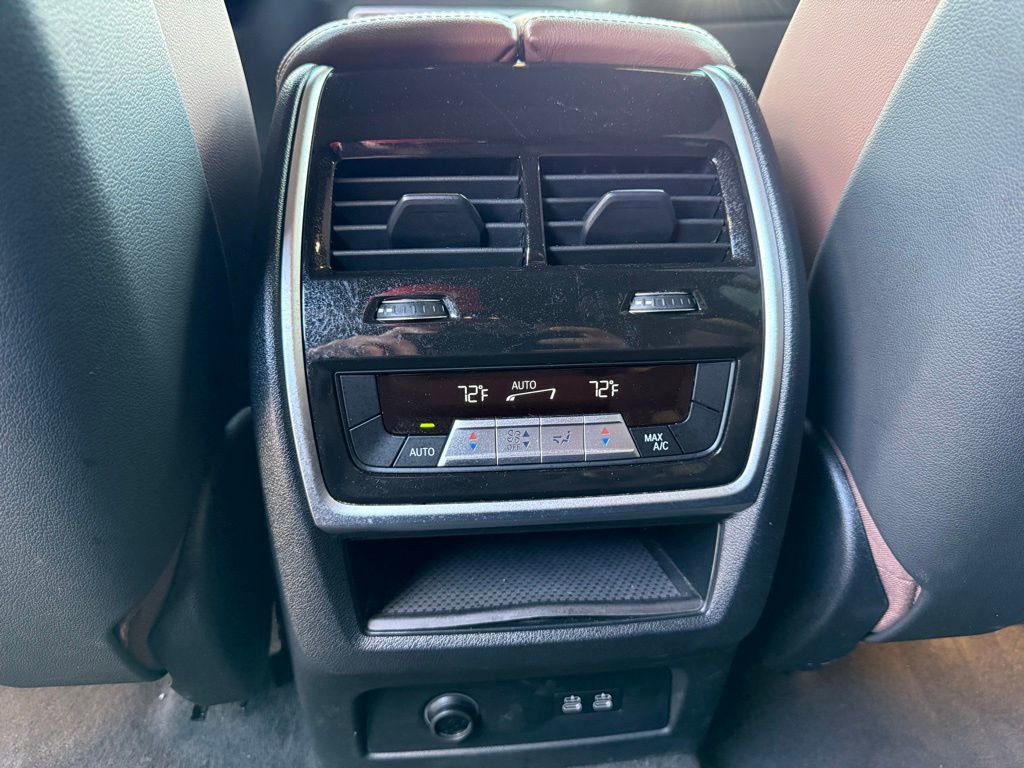 Used 2022 BMW X7 M50i AWD/4WD image 29