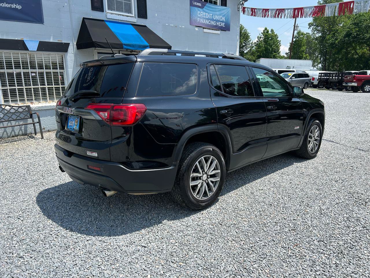 Used 2018 GMC Acadia SLE w/ Driver Alert Package I AWD/4WD image 5