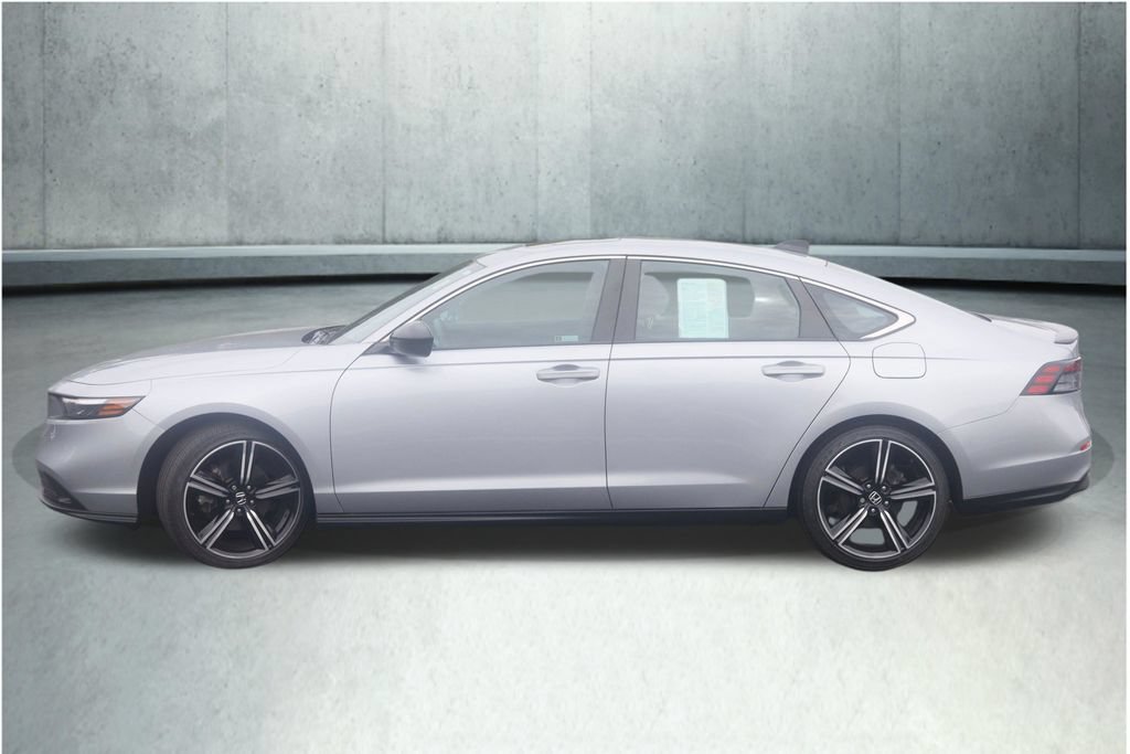 Used 2023 Honda Accord Sport image 31