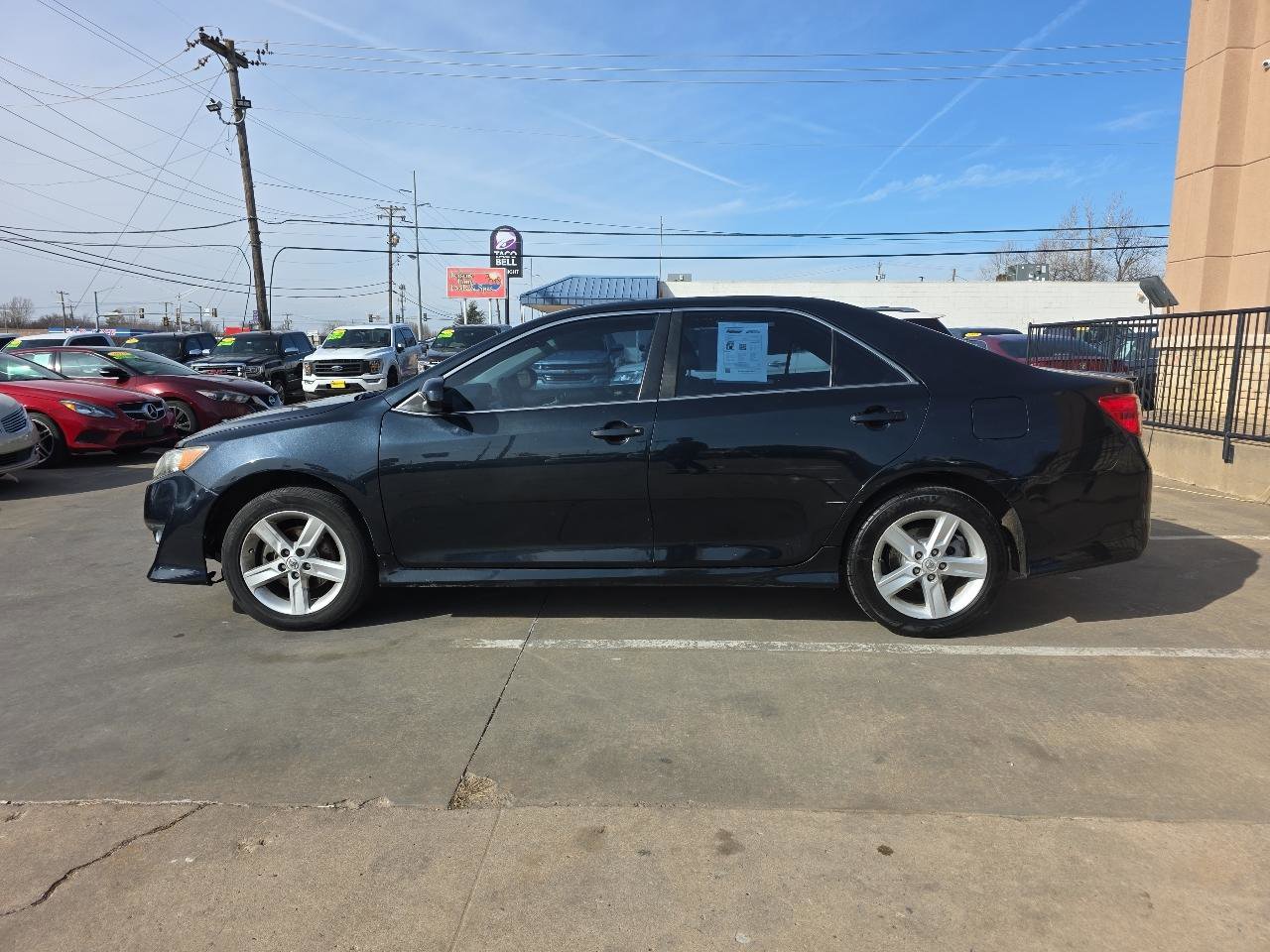 Used 2014 Toyota Camry SE image 8