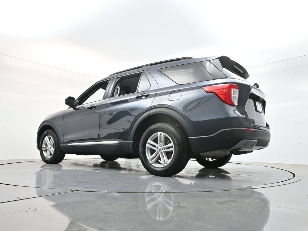 Used 2023 Ford Explorer XLT w/ Equipment Group 202A AWD/4WD image 53