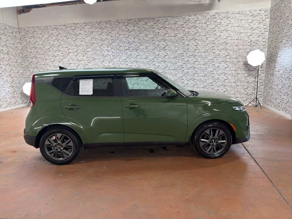 Used 2021 Kia Soul EX image 8