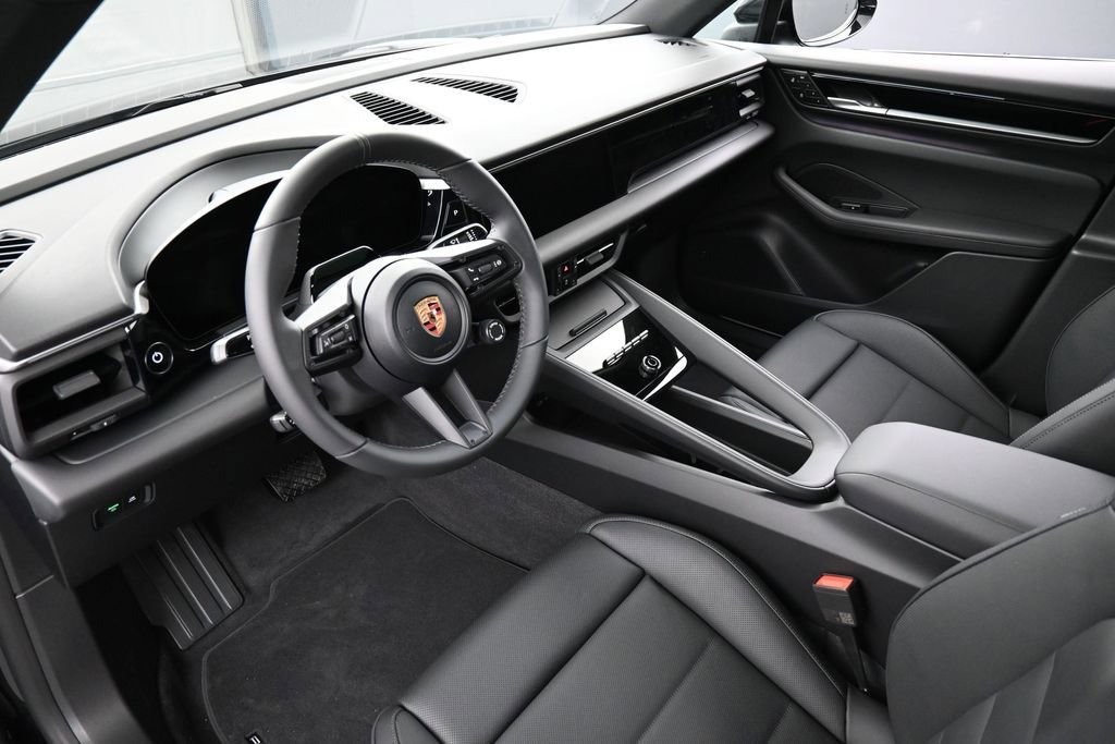 New 2026 Porsche Macan 4 Electric AWD/4WD image 4
