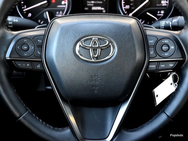 Used 2024 Toyota Camry SE image 12