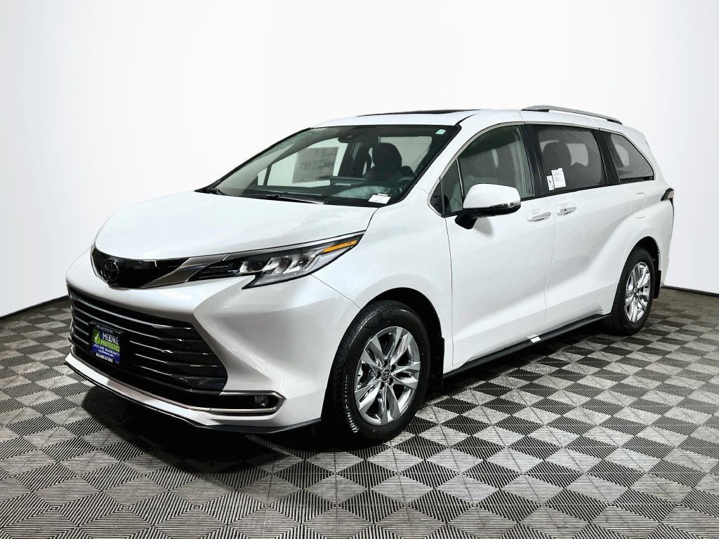New 2026 Toyota Sienna Limited AWD/4WD image 3