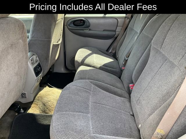 Used 2004 Chevrolet TrailBlazer LS w/ LS Preferred Equipment Group AWD/4WD image 12