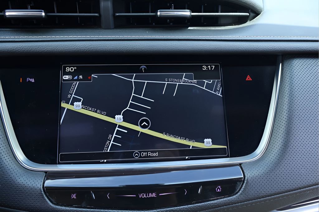 Used 2018 Cadillac XT5 Premium Luxury FWD image 22